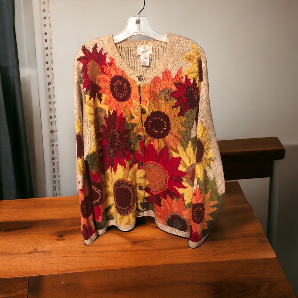 Vintage Susan Bristol hand knit sunflower sweater. Size L